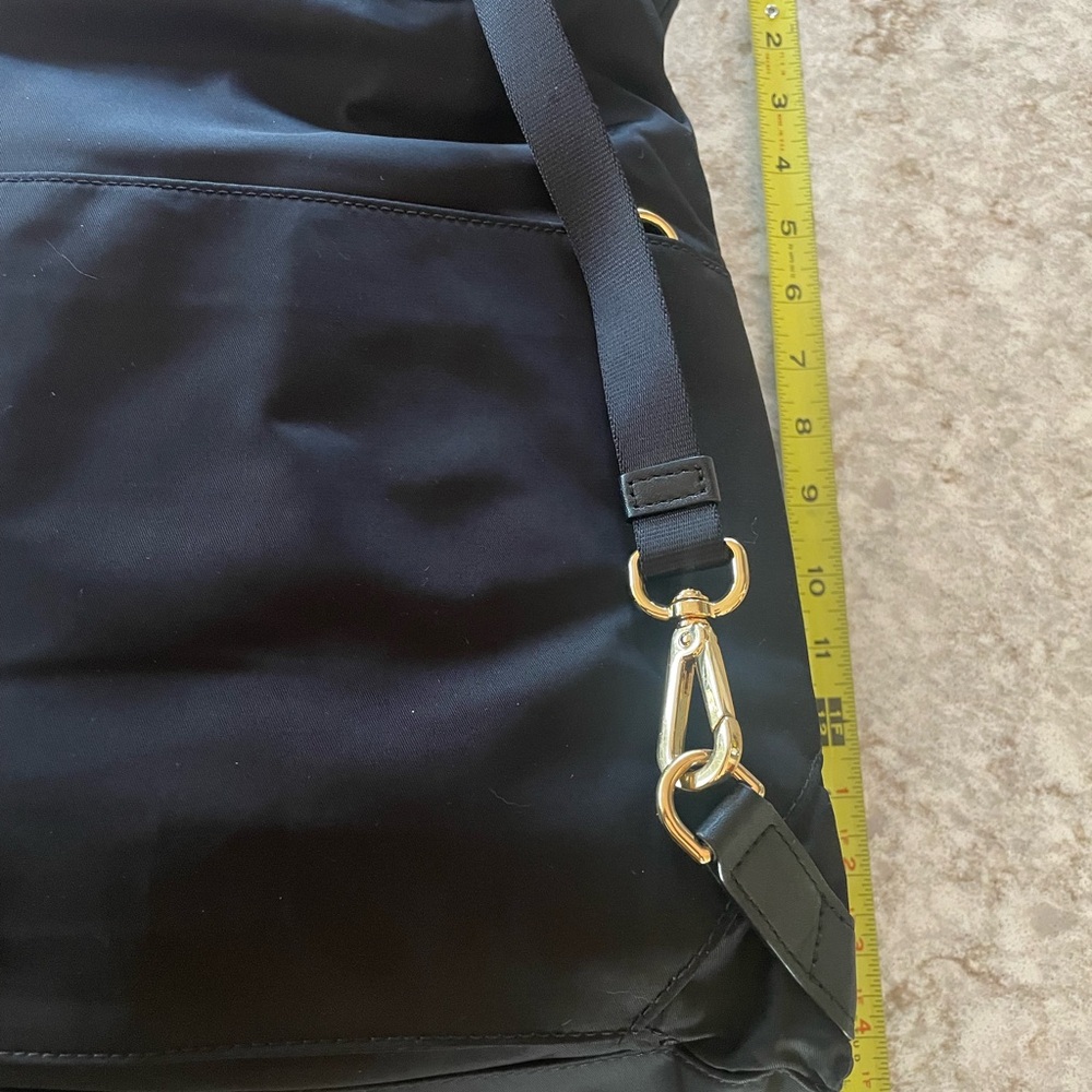 ❤️🇺🇸💋 Beautiful TUMI Black Backpack with Leather and Gold Accents - Picture 10 of 10